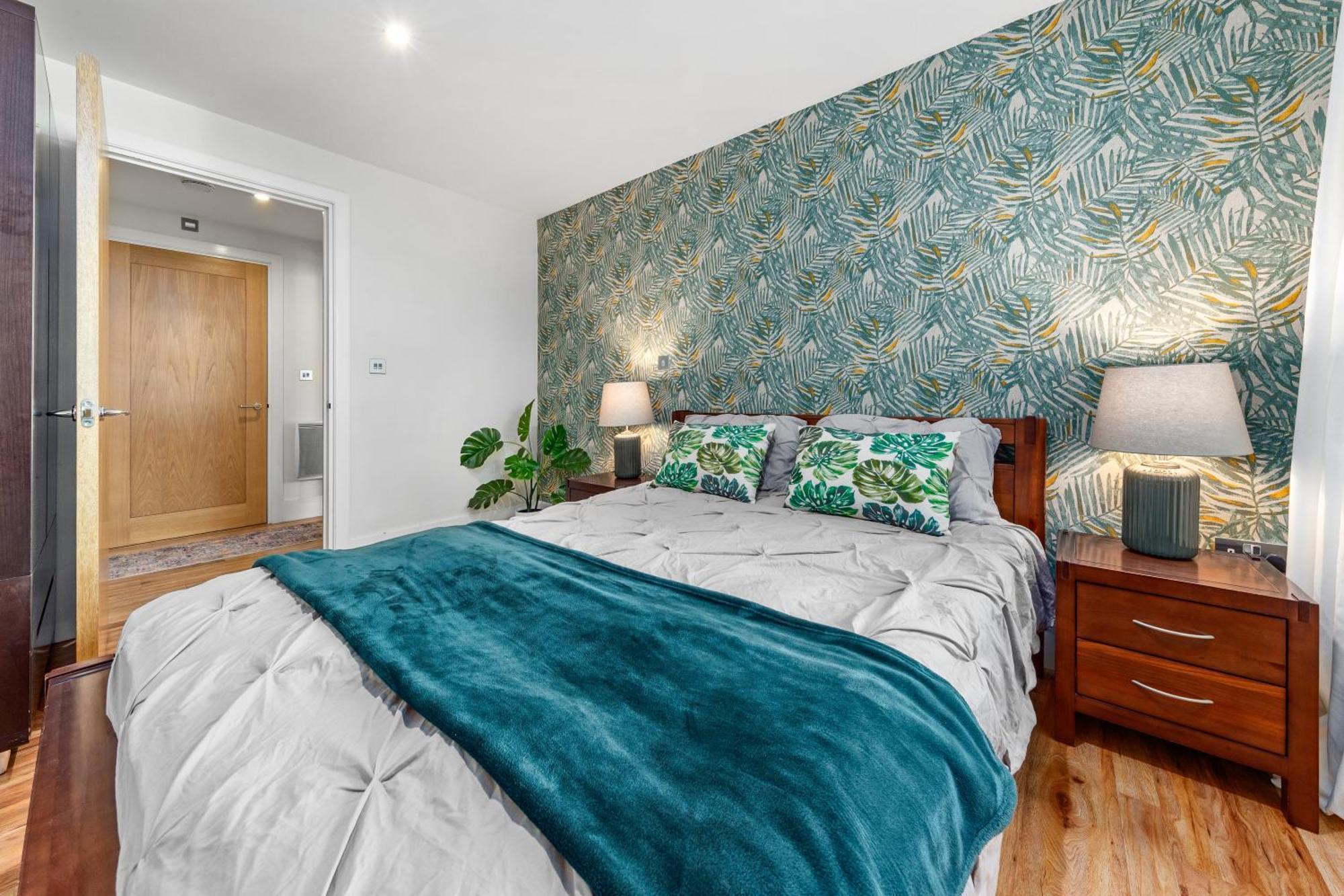 Vauxhall Large 2bedroom With Amazing River View Panoramic Balcony Apartament *