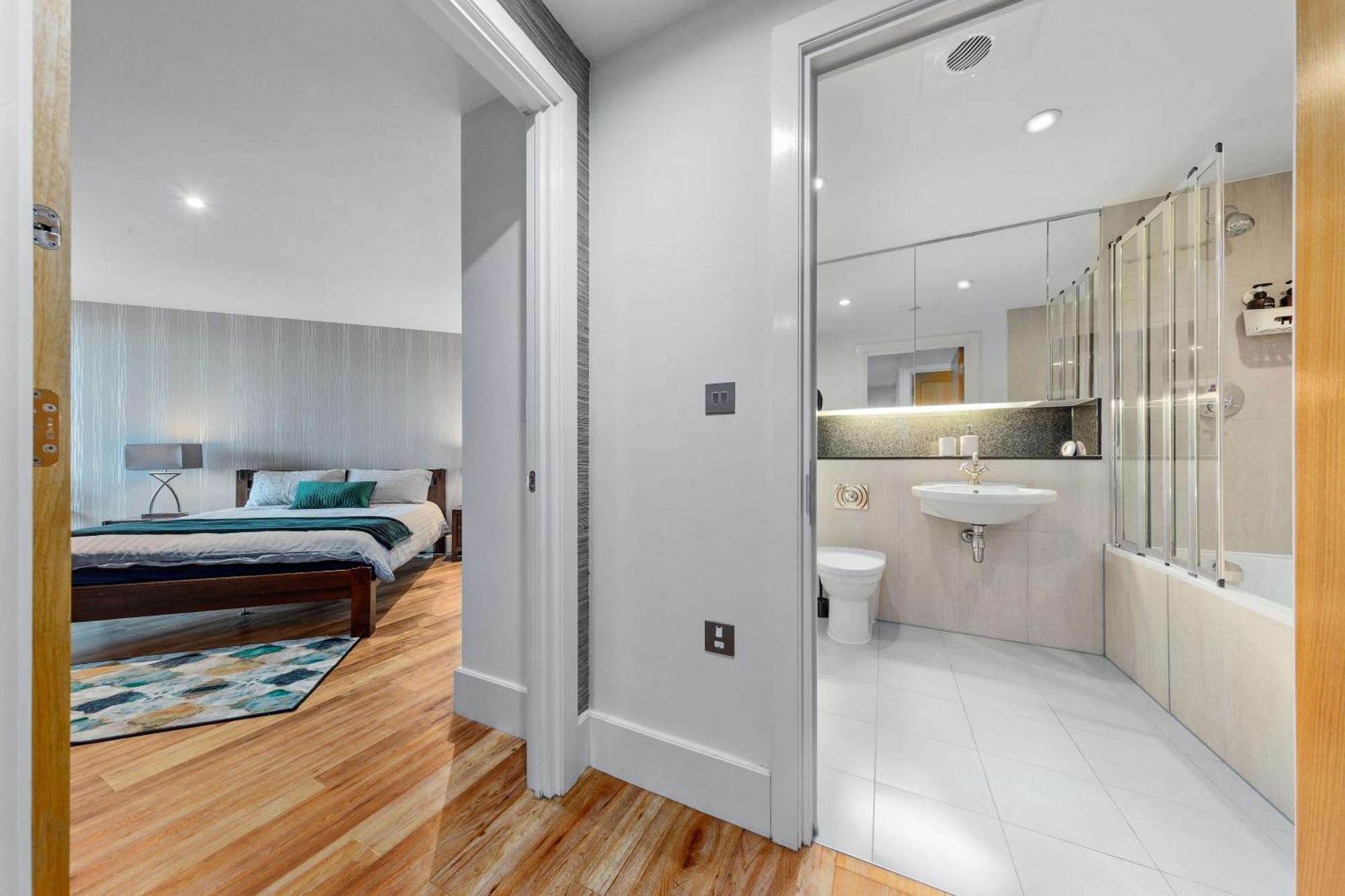 Vauxhall Large 2bedroom With Amazing River View Panoramic Balcony Apartament Londra