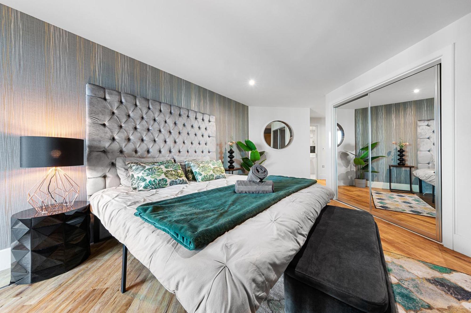 Vauxhall Large 2bedroom With Amazing River View Panoramic Balcony Londra